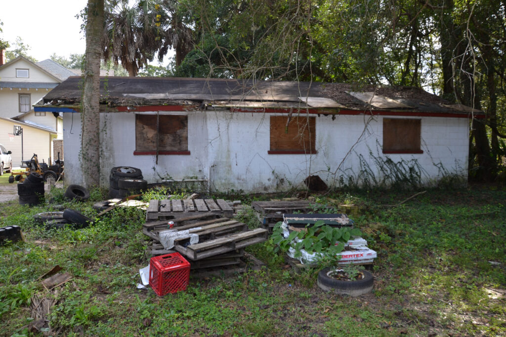 Salt Air and Rust: Protect Your Jacksonville Beach Home with local handyman services