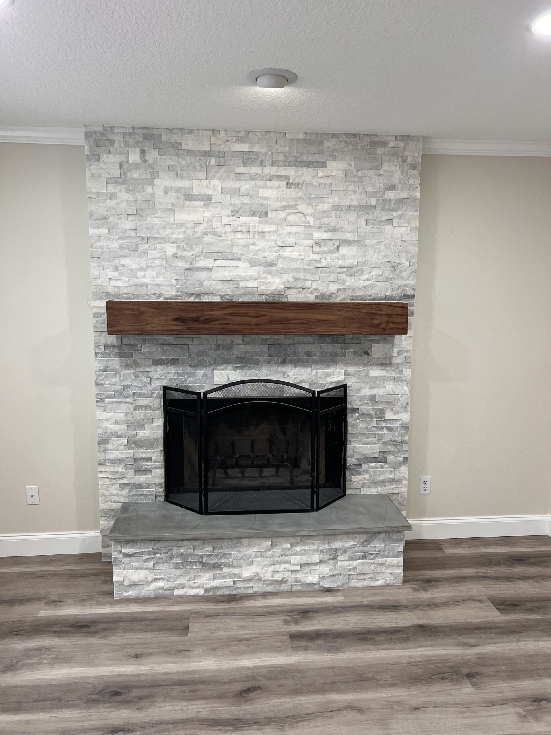 2024 07 27 pontevedra fireplace after scaled