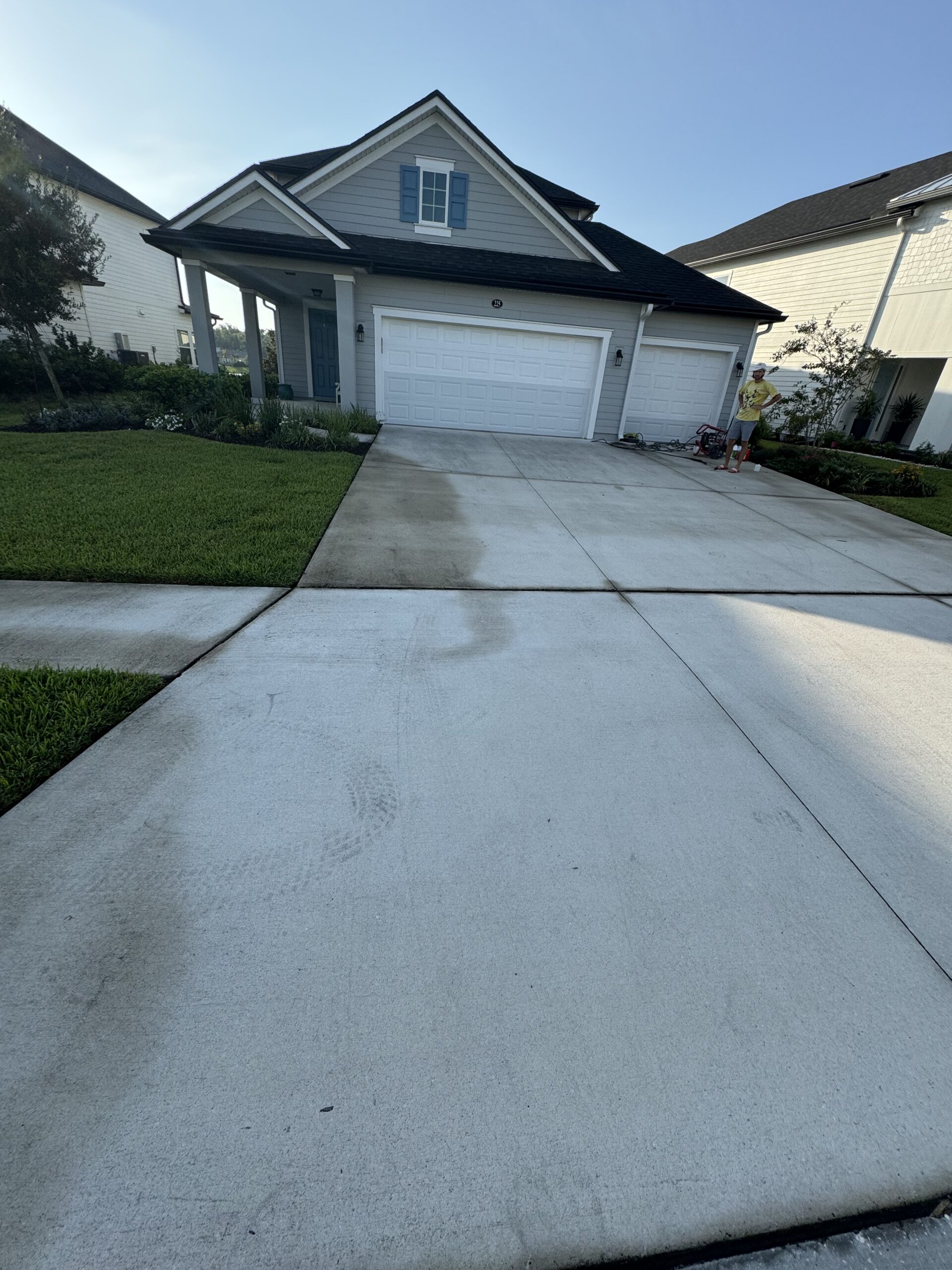 2026 08 17 nocatee pressurewashdriveway before 1 scaled